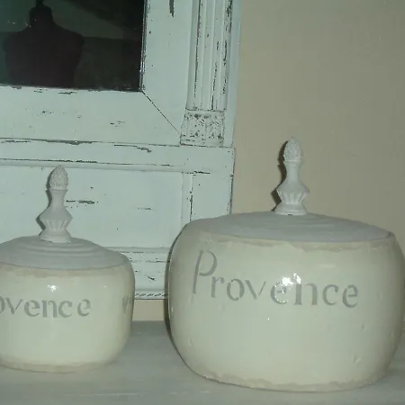 Bed & Breakfast Mas De La Garance Althen-des-Paluds